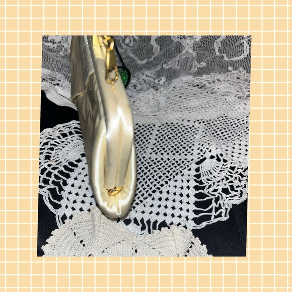 Urban Expressions NWT Elegant Clutch OR shoulder Evening Bag - Picture 4 of 8